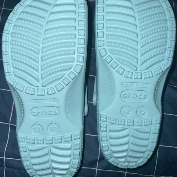 CROCS 🐊 Light Blue - NWT 🦋 - Picture 2 of 4